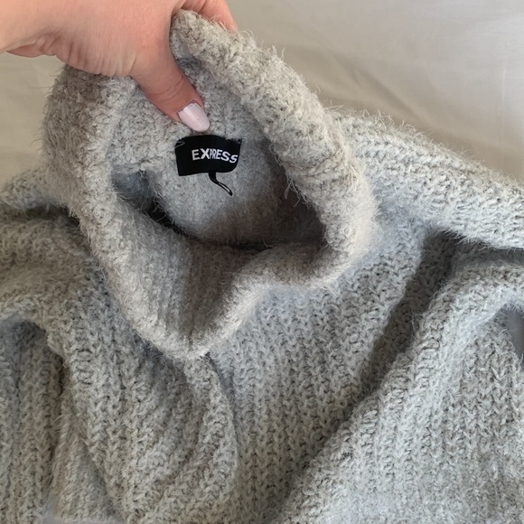 Ice Gray Express Turtleneck Cropped Sweater - Picture 2 of 4